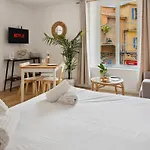 Apartamento Cosy - Climatise - 2 Pas Du Port - Place Aux Herbes