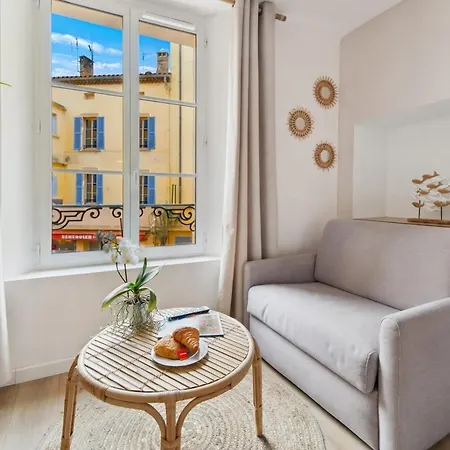 Apartamento Cosy - Climatise - 2 Pas Du Port - Place Aux Herbes